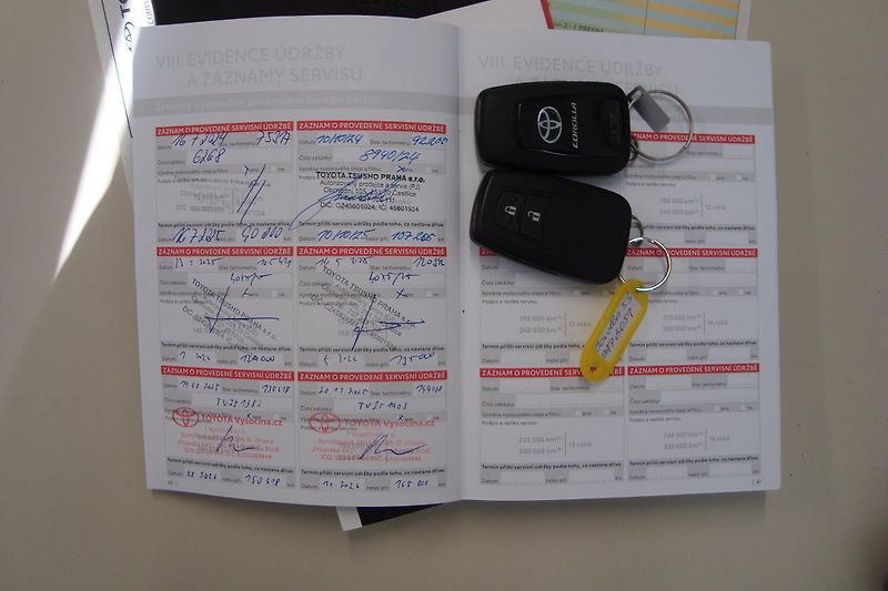Toyota Corolla (2023) 1.8i Hybrid,ČR,1,Maj. - fotka 75 z 78