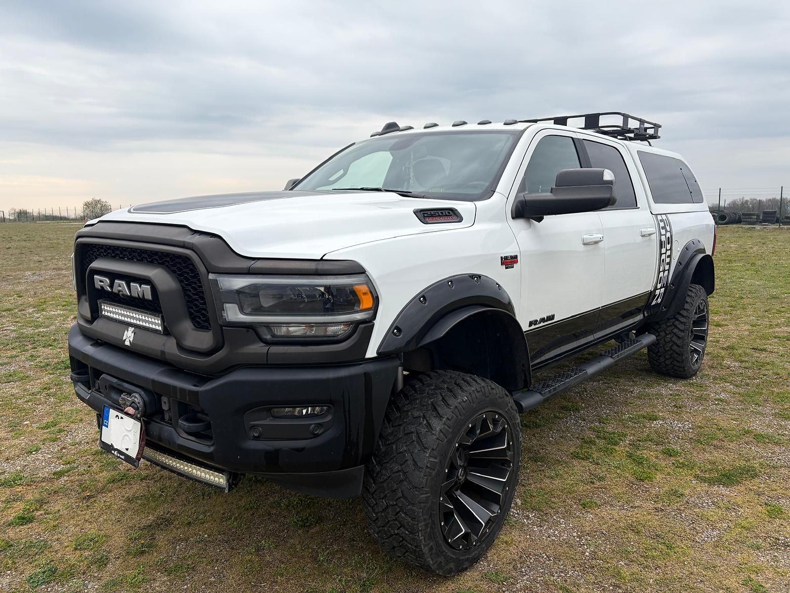 Dodge RAM 2500 6,4 L HEMI LIFTED