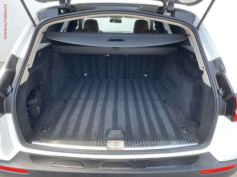 Mercedes-Benz Třídy E (2018) 2.0 d 4Matic E 220, ČR, AT - fotka 7 z 19