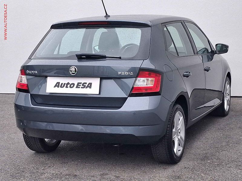 Škoda Fabia (2017) 1.0 MPi, Cool Edition - fotka 4 z 17
