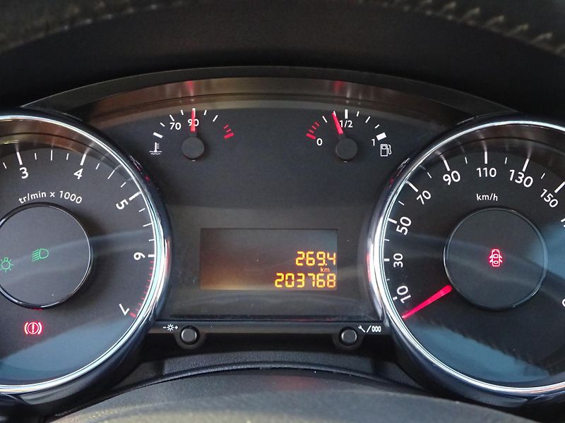 Peugeot 3008 1,6 VTi 88kW Panorama - fotka 23 z 32