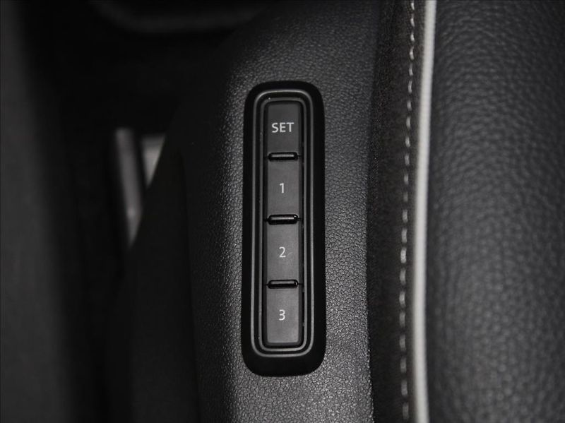 Škoda Kodiaq 2,0 TDi 4x4 Sportline PANO. TZ - fotka 19 z 27
