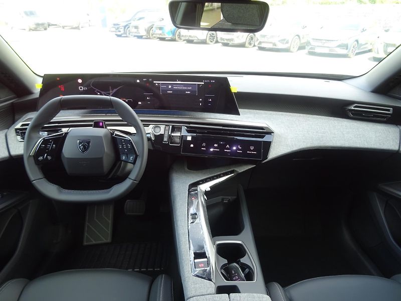 Peugeot 5008 (2026) BUSINESS Hybrid 145k e-DCS6 - fotka 24 z 47