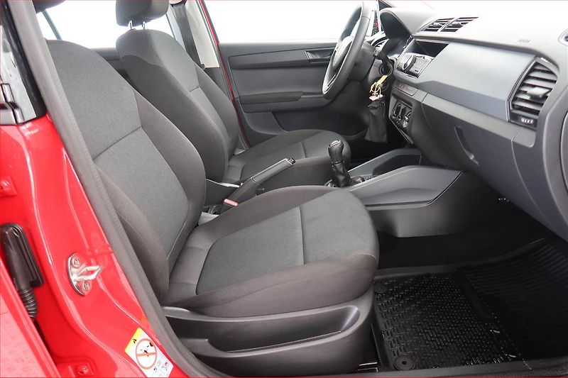 Škoda Fabia (2019) 1.0, Serv.kniha - fotka 9 z 15