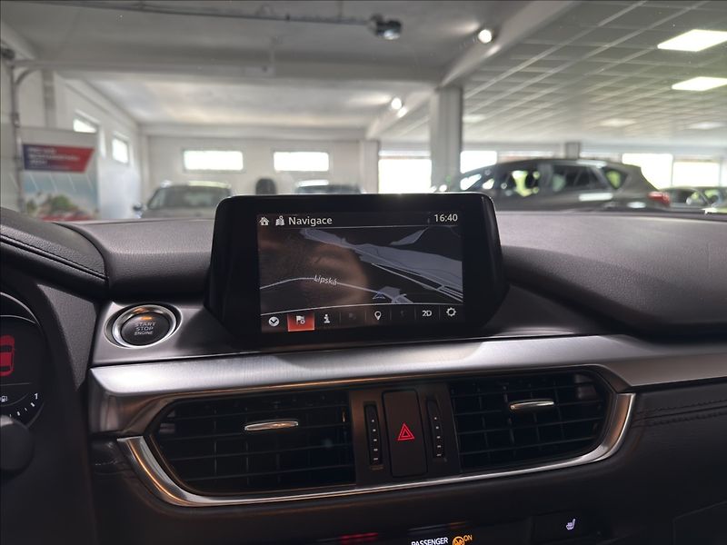 Mazda 6 2,2   D 1.MAJITEL 1.ROK ZÁRUKA - fotka 14 z 42