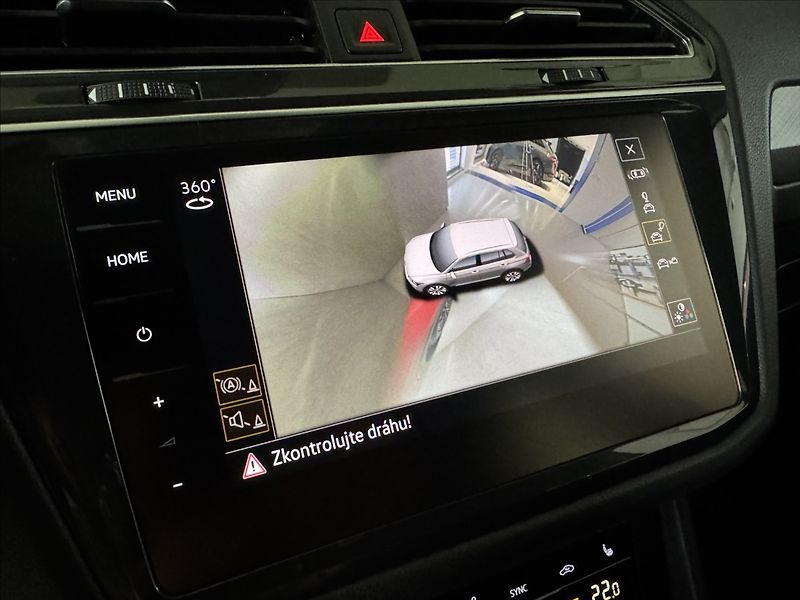 Volkswagen Tiguan 2,0 TDi  DSG Active LED Assist - fotka 34 z 49