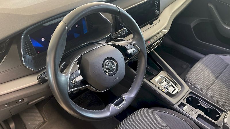 Škoda Octavia (2023) Ambition 1.5TSI 110kW  e-TEC D - fotka 17 z 32