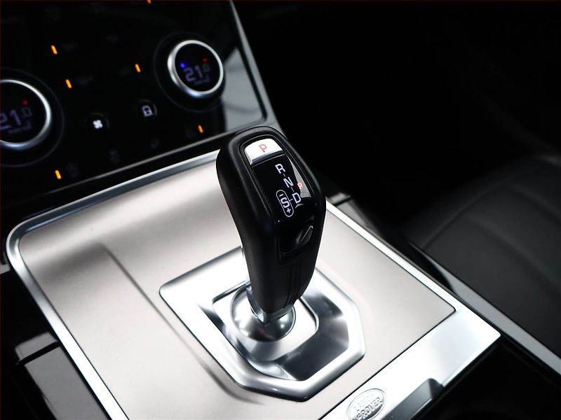 Land Rover Range Rover Evoque (2022) D165 AWD - fotka 11 z 19