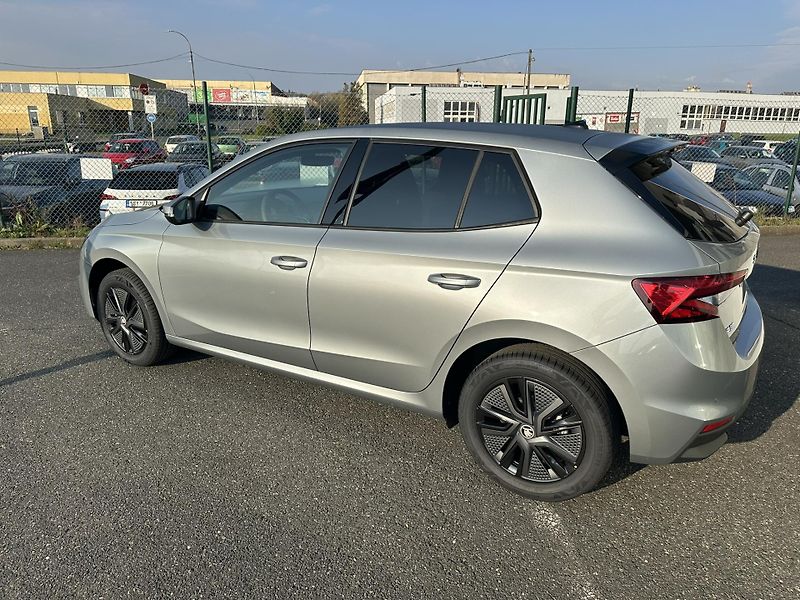 Škoda Fabia DYNAMIC 1.0TSI 85kW DSG - fotka 3 z 13