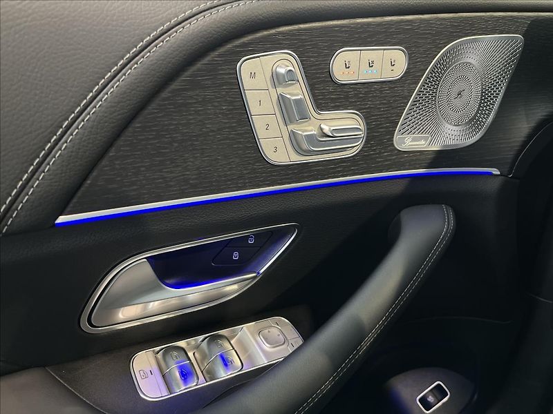 Mercedes-Benz GLE 350 de 4MATIC s hybridní techn - fotka 12 z 23