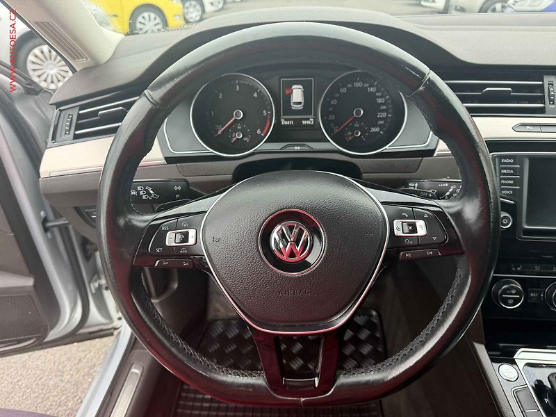 Volkswagen Passat (2016) 2.0TDi, DSG, bixen, navi - fotka 12 z 18