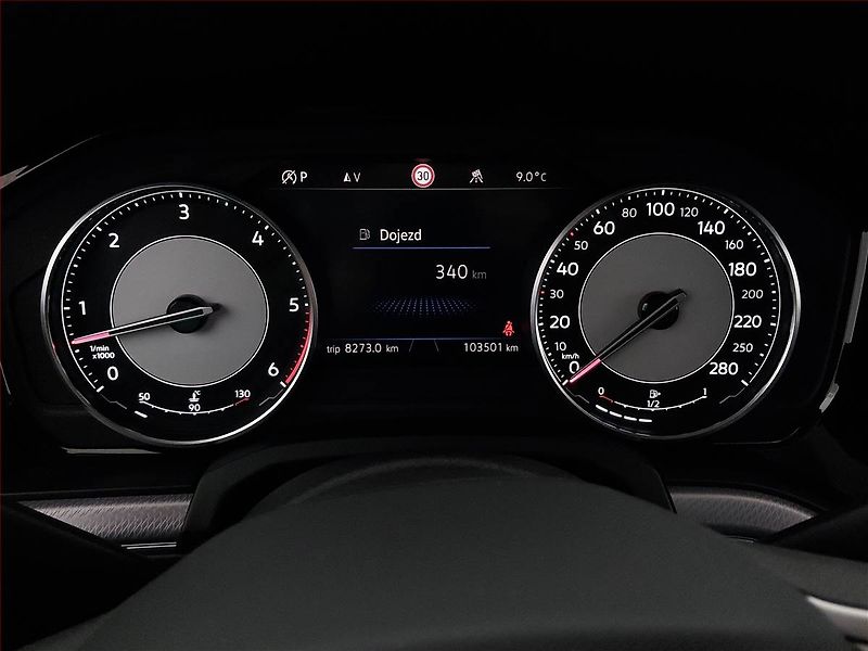 Volkswagen Touareg (2022) 3.0 TDI - fotka 11 z 23
