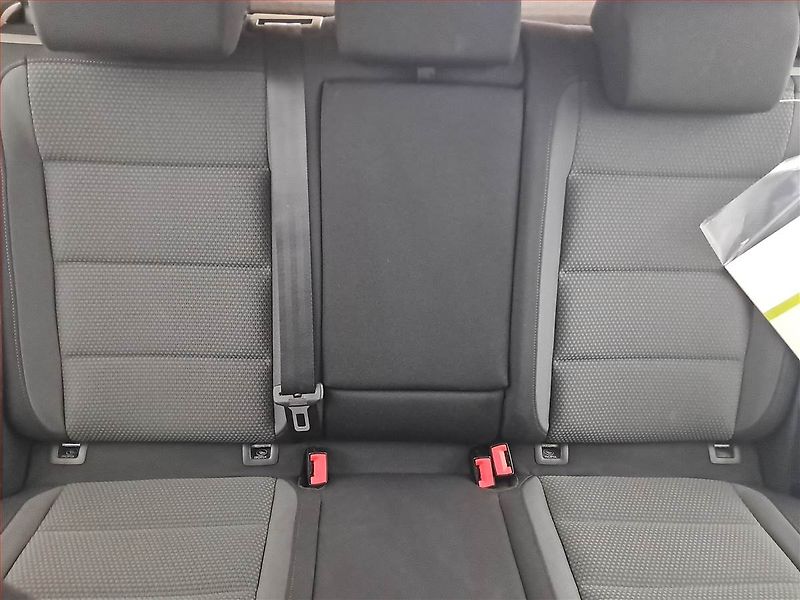 Volkswagen Golf (2010) 1.2 TSI, Serv.kniha - fotka 10 z 16