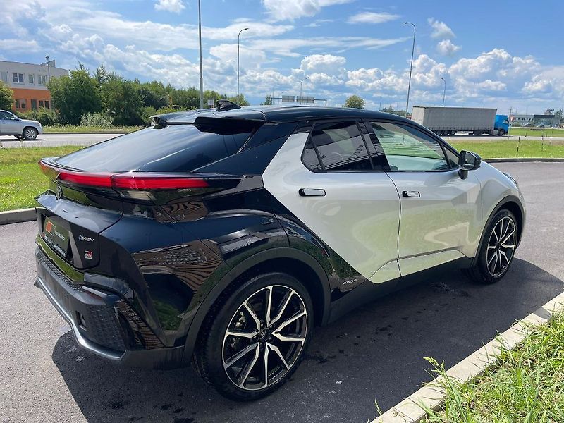 Toyota C-HR 2.0 Hybrid 4x4 GR Sport Premie - fotka 7 z 19