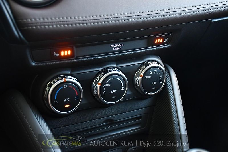 Mazda CX-3 2.0 G120 TAKUMI HUD - fotka 33 z 54