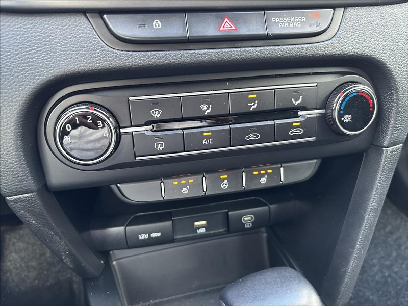 Kia Ceed 1,5 TGDi 118kW AT Spin ZÁRUKA - fotka 22 z 39