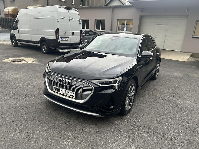 Audi e-tron 55 QUATTRO 300kw S LINE SOH96% - fotografie inzerátu