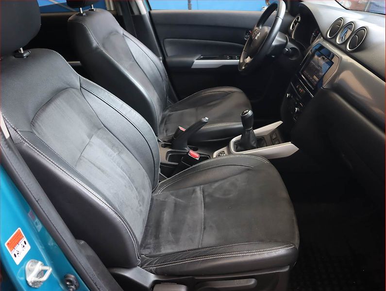 Suzuki Vitara (2016) 1.6 VVT, 4X4, Serv.kniha - fotka 9 z 19