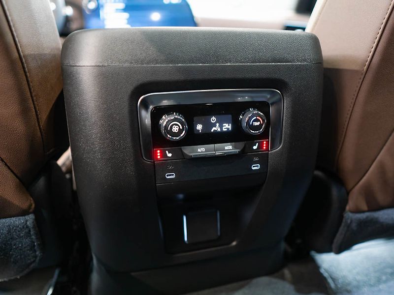 Chevrolet Tahoe (2026) 6.2 V8 High Country - fotka 43 z 47