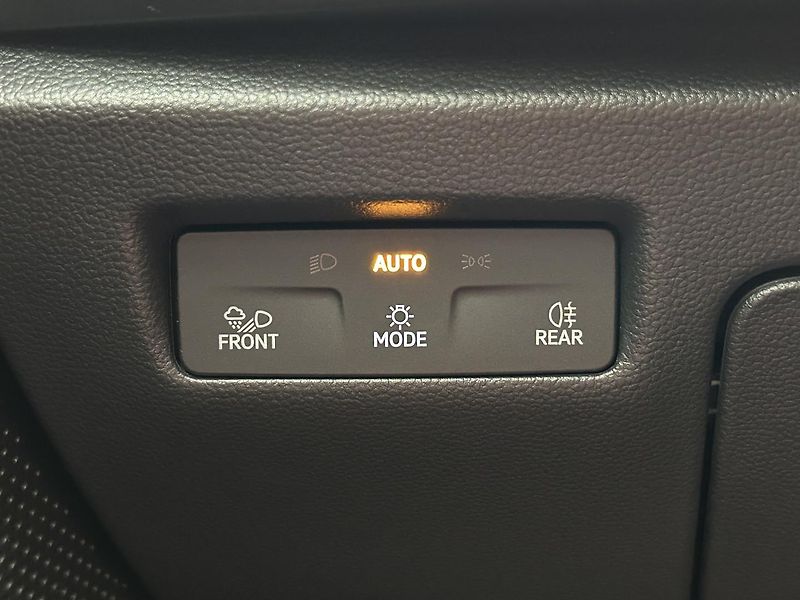 Škoda Superb 2.0 TDI 4x4 L & K - fotka 21 z 31