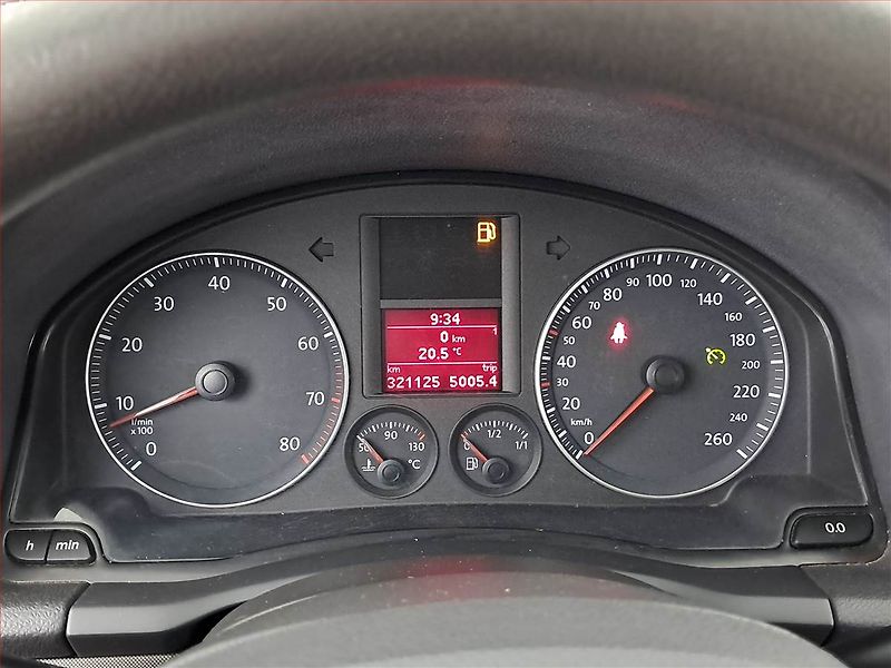Volkswagen Golf (2005) 1.6, po STK, Tažné, Klima - fotka 11 z 13