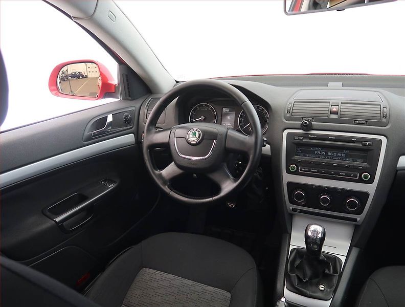 Škoda Octavia (2008) Ambiente Plus 1.6, LPG - fotka 7 z 18