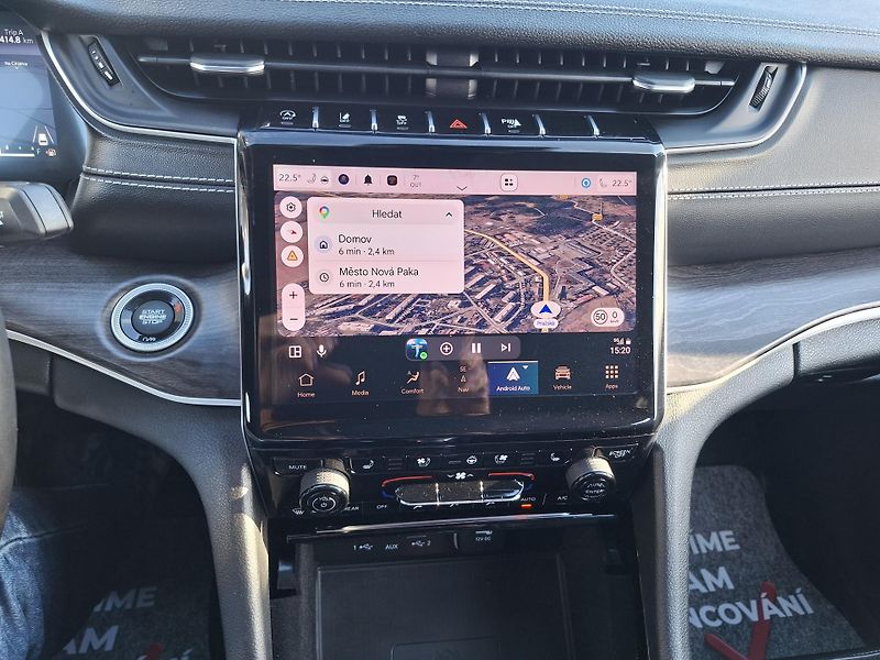 Jeep Grand Cherokee (2022) 3,6L V6 4X4 LONG LIMITED 6míst - fotka 28 z 38