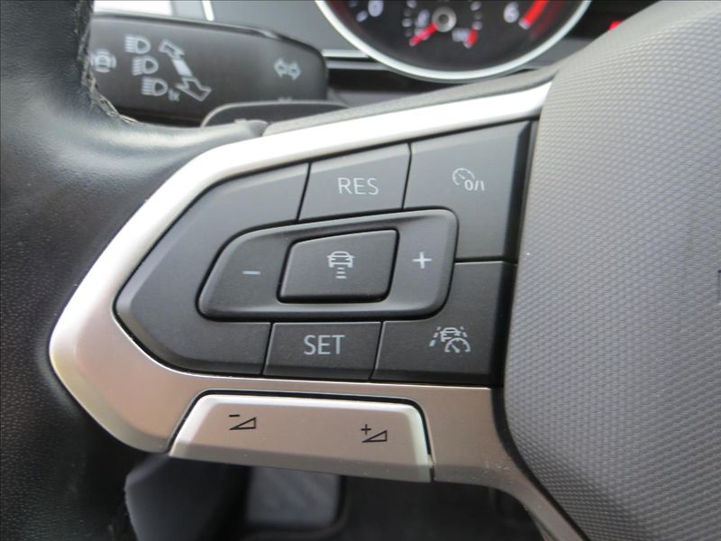 Volkswagen Passat 2,0 TDI 110kW Business DSG ČR - fotka 22 z 28
