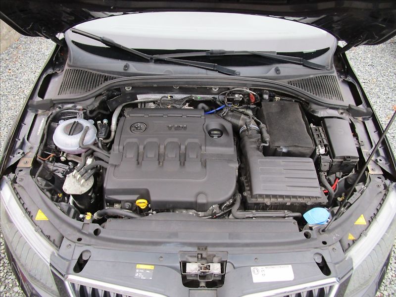Škoda Octavia Combi 2.0TDi DSG, Scout - fotka 38 z 41