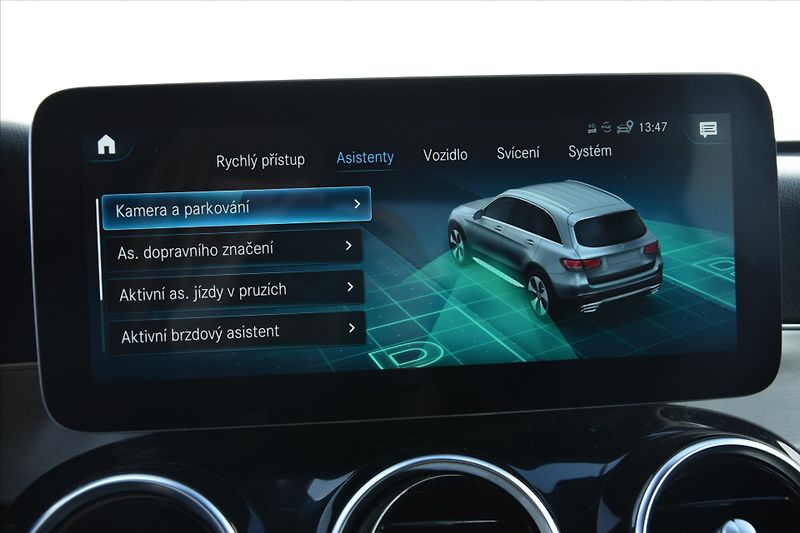 Mercedes-Benz GLC 300de 4MATIC AMG SERVIS.KNIHA - fotka 23 z 31