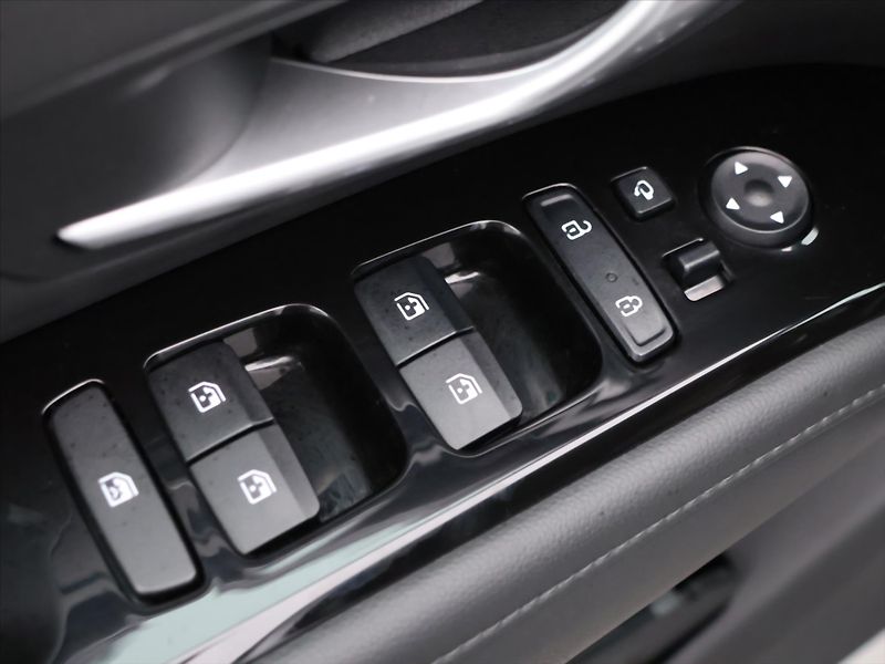 Hyundai Tucson 1,6 T-GDi 169kW 4x4 CZ Premium - fotka 16 z 39