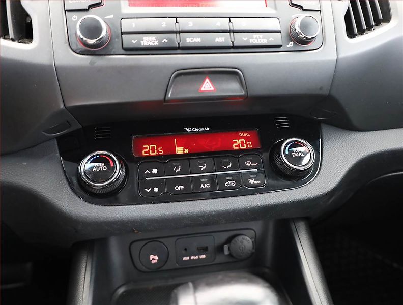 Kia Sportage (2011) 2.0 CRDi, 4X4, Automat, ČR - fotka 10 z 15
