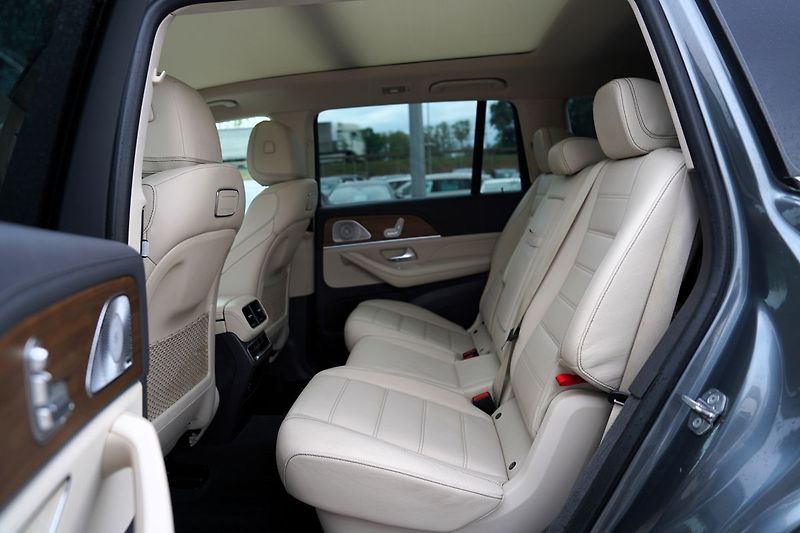Mercedes-Benz GLS 350d 4Matic /21/360/7míst/ČR - fotka 33 z 50