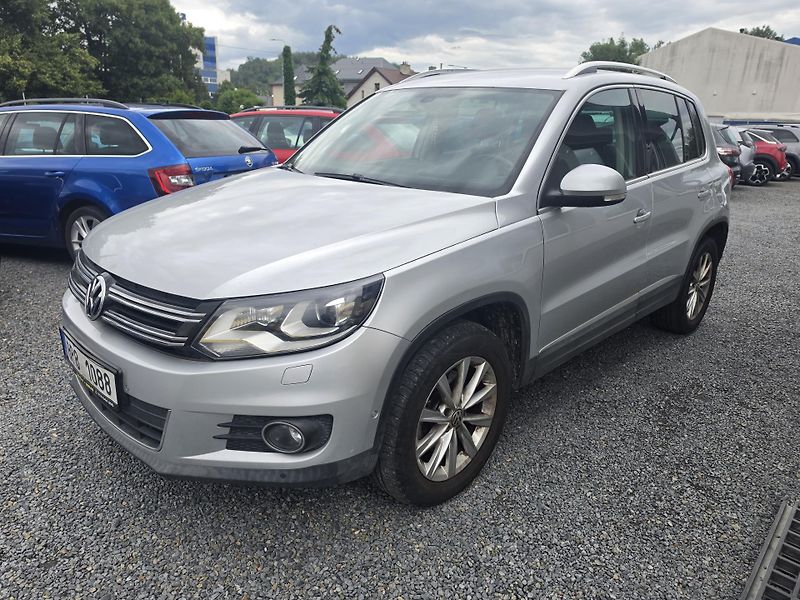 Volkswagen Tiguan 2.0 TDI DSG TZ 4Motion Led - fotka 2 z 20