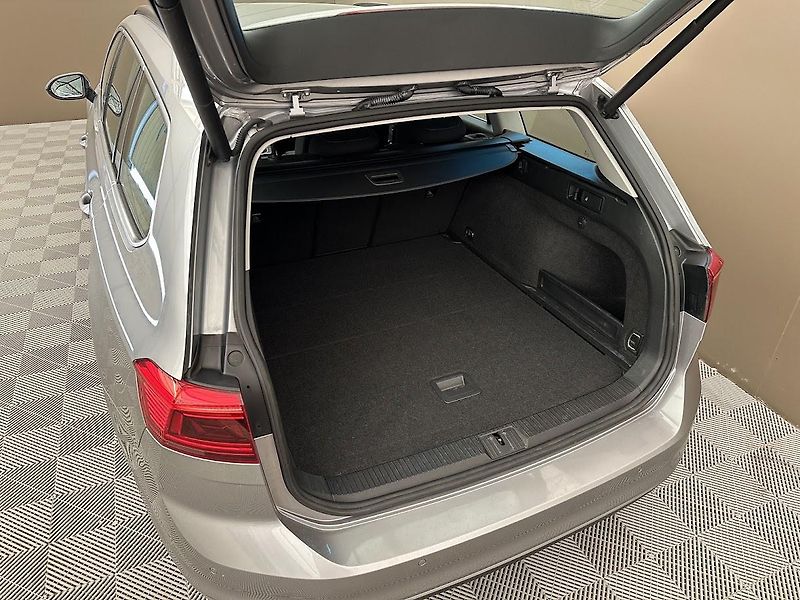 Volkswagen Passat (2021) 2.0 TDi Style Business 110 kW - fotka 10 z 26