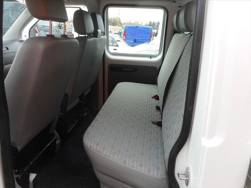 Volkswagen Transporter 2,0 TDi 4Motion - fotka 18 z 25