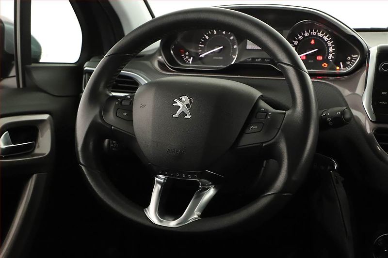Peugeot 2008 (2015) 1.2 PureTech, Serv.kniha - fotka 8 z 12