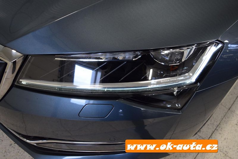 Škoda Superb 1.4 TSI iV LAURIN & KLEMENT  - fotka 14 z 77