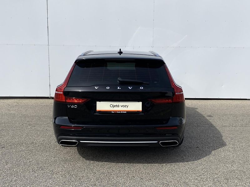Volvo V60 2.0 T5 AUT Inscription Auto - fotka 6 z 28