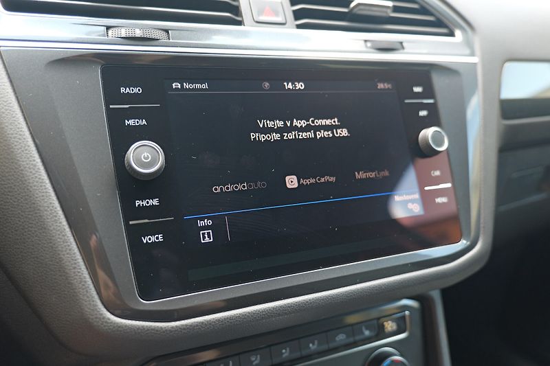 Volkswagen Tiguan Allspace - fotka 29 z 42