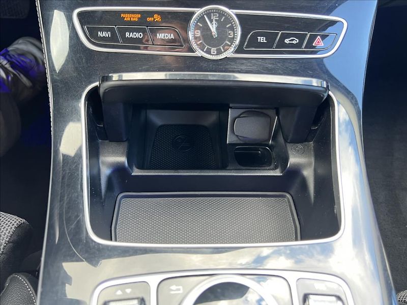Mercedes-Benz Třídy E 2,0 E 220 d / 9G-TRONIC - fotka 42 z 48