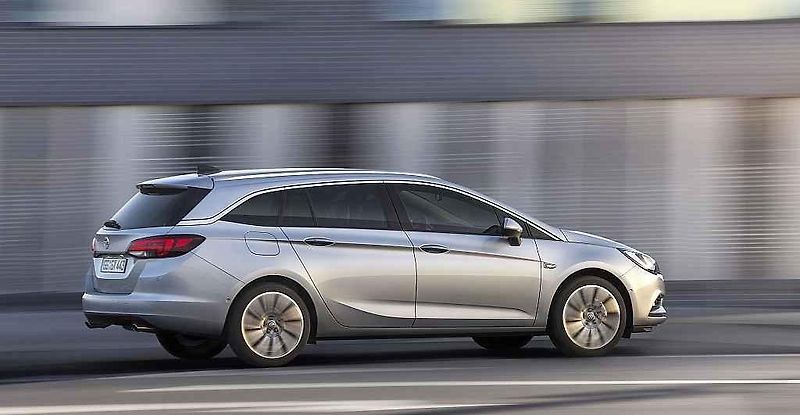 Opel Astra Sports Tourer.