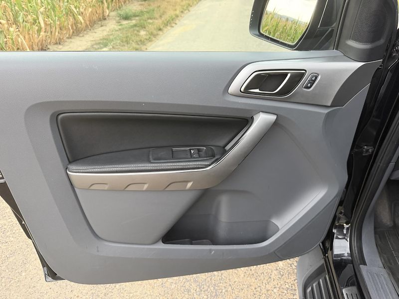 Ford Ranger 3,2 TDI 200PS *NOVÝ MOTOR* - fotka 34 z 73
