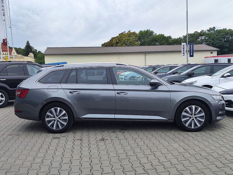 Škoda Superb 2.0 TDI/110kW Style DSG - fotka 4 z 35