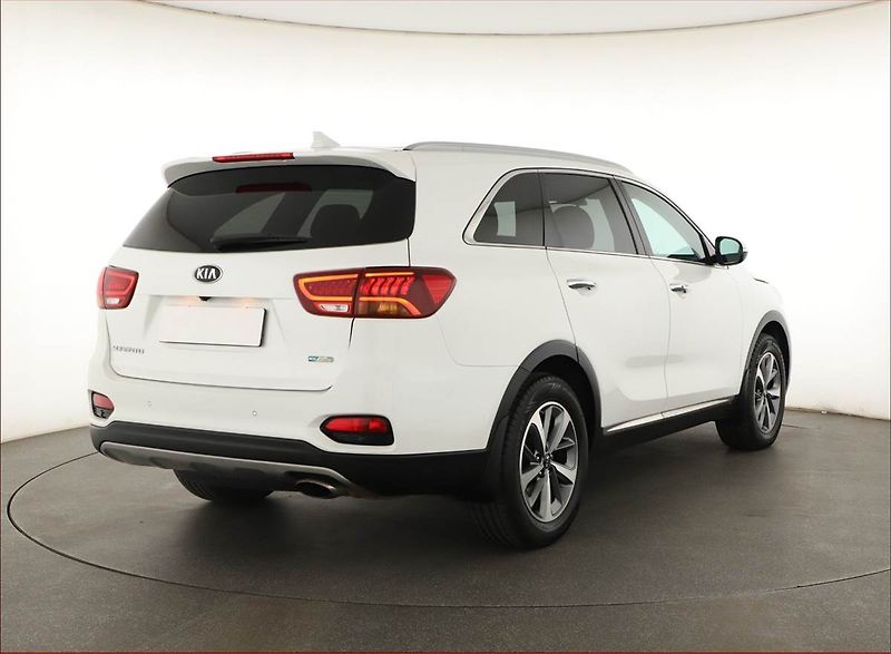 Kia Sorento (2018) 2.2 CRDi, 4X4, Automat - fotka 5 z 19