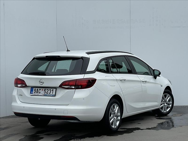 Opel Astra 1,5 CDTi Edition ST PDC+AC - fotka 3 z 23