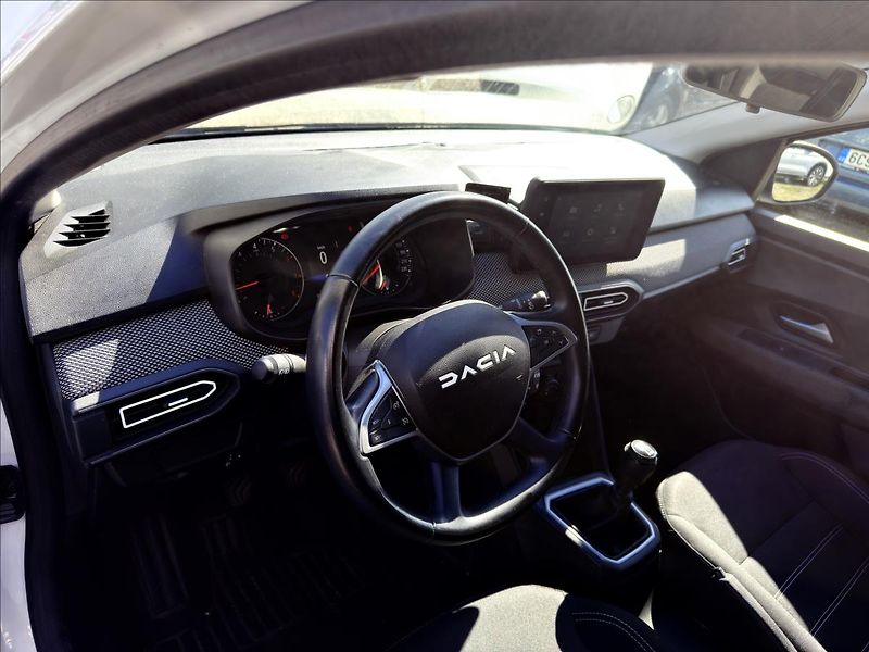 Dacia Jogger 1,0 TCe POŠKOZENÁ PŘEDNÍ ČÁST - fotka 21 z 35
