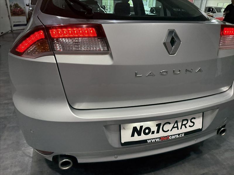 Renault Laguna 2,0   DCi GT 4CONTROL BI-XEN - fotka 34 z 42