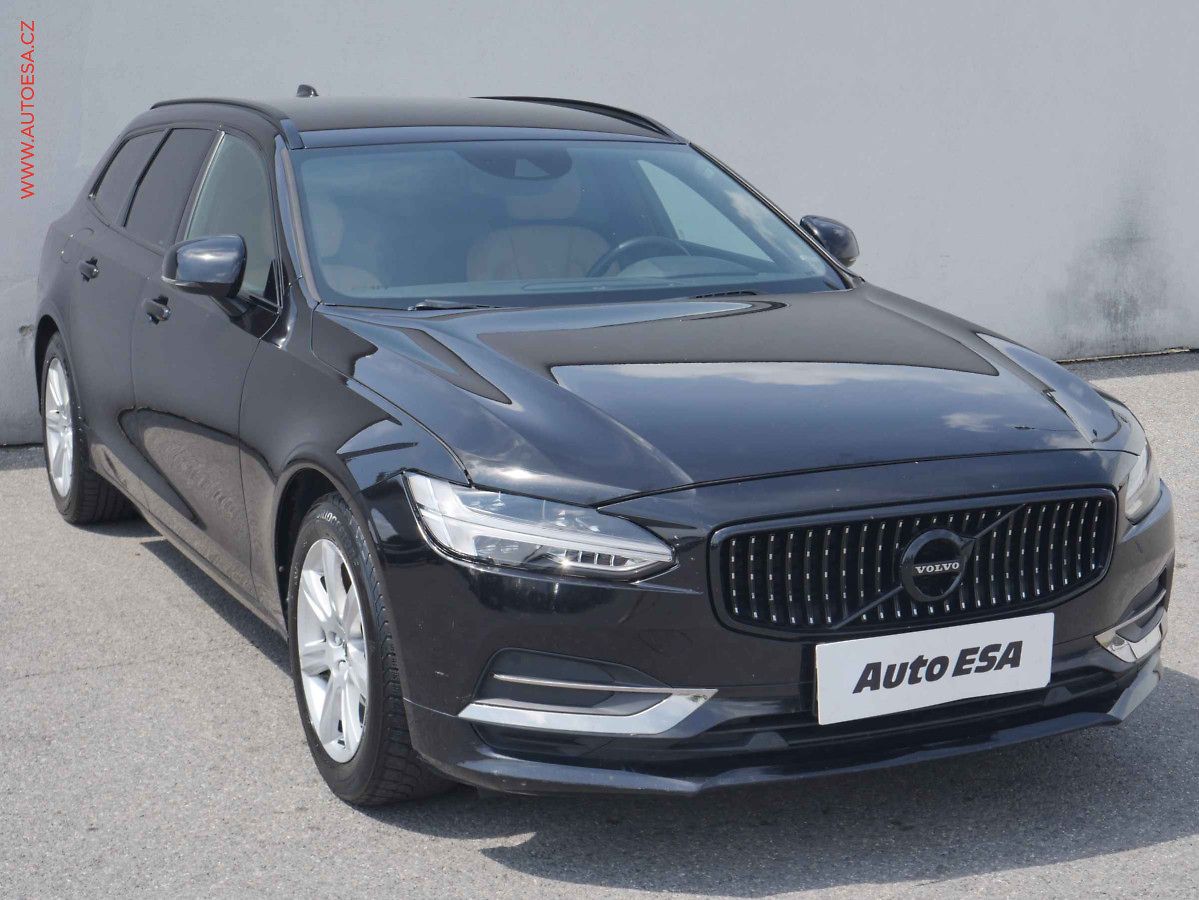Volvo V90 2.0 D, Momentum