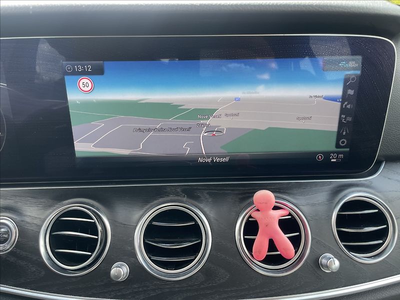 Mercedes-Benz Třídy E 2,0 d 4MATIC All-Terrain LED H - fotka 20 z 38